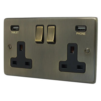 Trim Rounded Antique Brass Plug Socket with USB Charging
