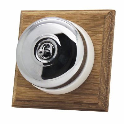 Vintage Dome (Metal) Polished Chrome | Natural Oak Sockets & Switches