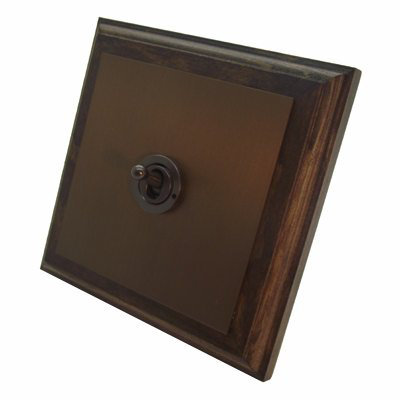 Click here to open the Vintage Oak sockets and switches range